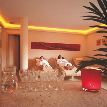Hotell Garni Alpendiamant 4*